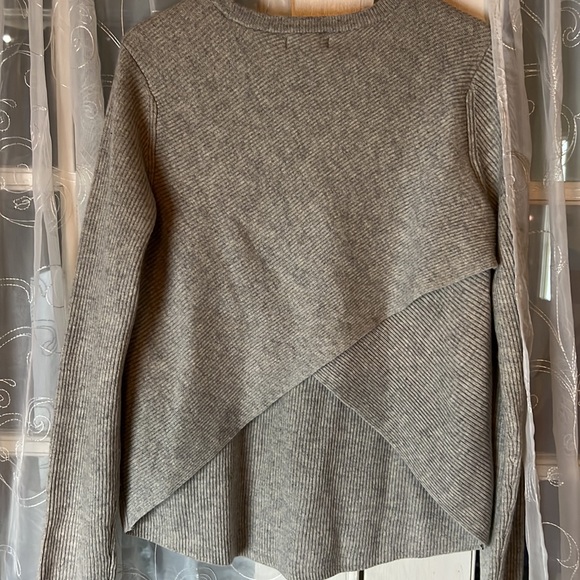 Cashmere101 Crewneck Rib Knit Back out Gray Sweater Women’s Large - Picture 7 of 9